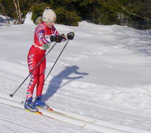 Elin Andersson stakar fram i spret.